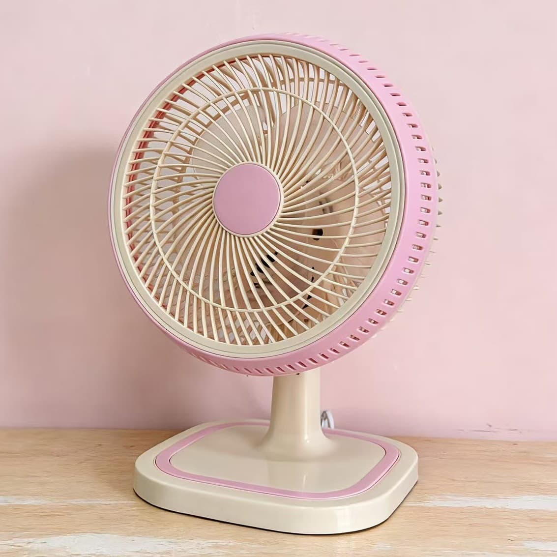 Small desktop fan household shaking head electric fan dormitory desktop mini fan office wind power large table fan 4