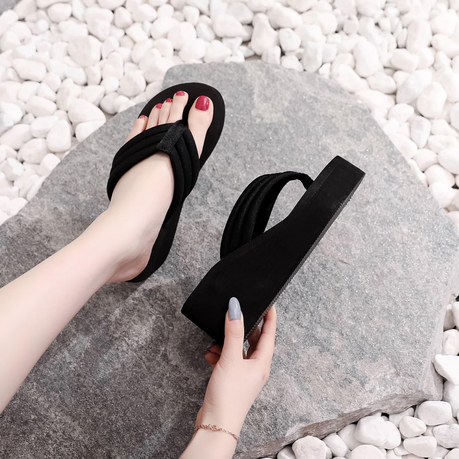 Women's flip flops, summer fashionable beach slippers for students, Korean style 4