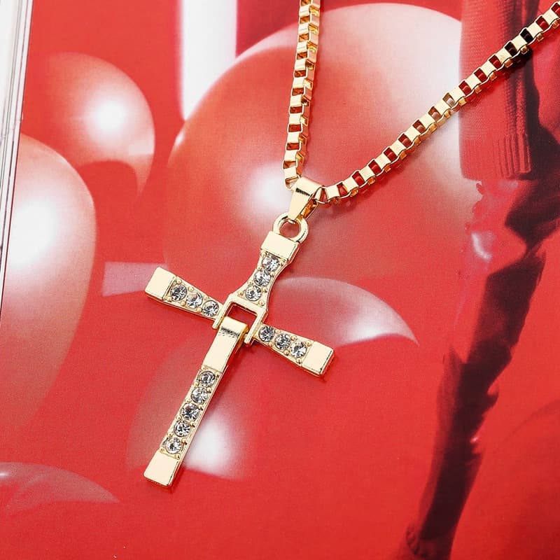 Necklace wholesale cross shelf European and American necklace alloy speed and passion 8 cross shelf necklace crossing diamond 2
