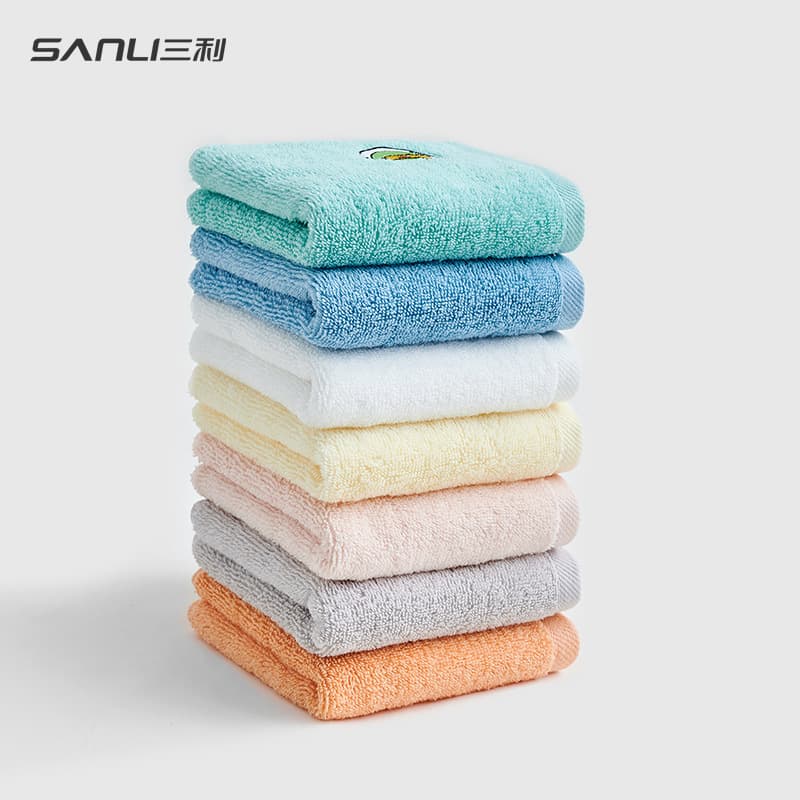 Towel, cotton baby hygiene product for face washing, children's eating bib, with embroidery 4