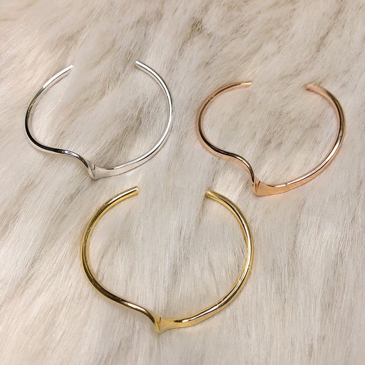 Universal bracelet, design wavy jewelry, accessory, wave pattern, Japanese and Korean, trend of season, simple and elegant design 2