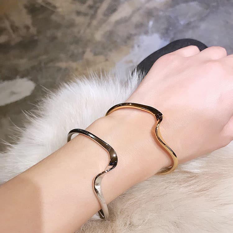 Universal bracelet, design wavy jewelry, accessory, wave pattern, Japanese and Korean, trend of season, simple and elegant design 1