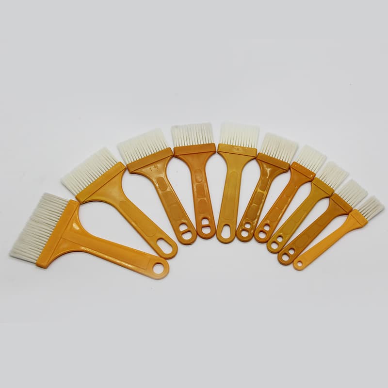 Plastic brush 4