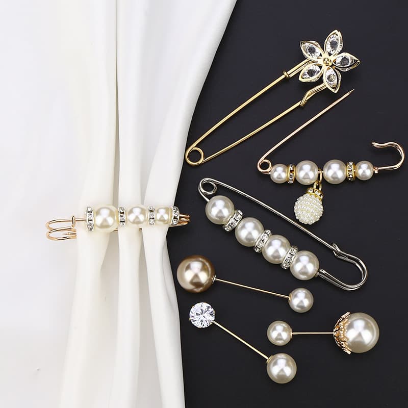 Brace, pin, trousers, cardigan, sweater, protective underware, brooch, clips included 1