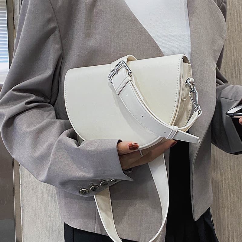 Small small bag, shoulder bag, fashionable straps, one-shoulder bag, internet celebrity, trend of season 3