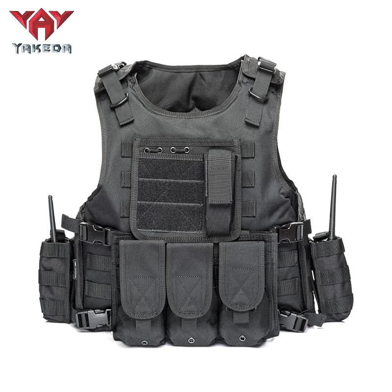 Universal tactics travel vest, equipment 5