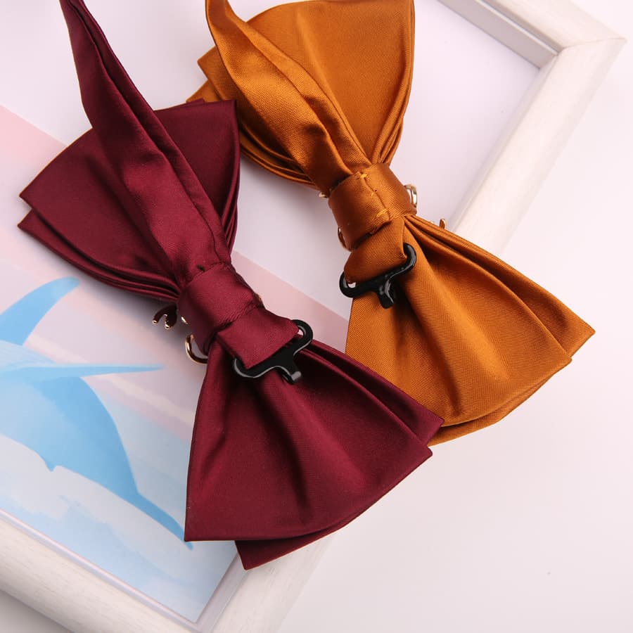 Red black bow tie, suit with bow 3