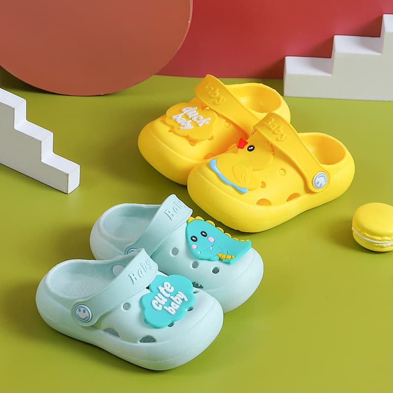 Children's non-slip Crocs-style slippers for early age for men and women, soft sole, closed toe 2