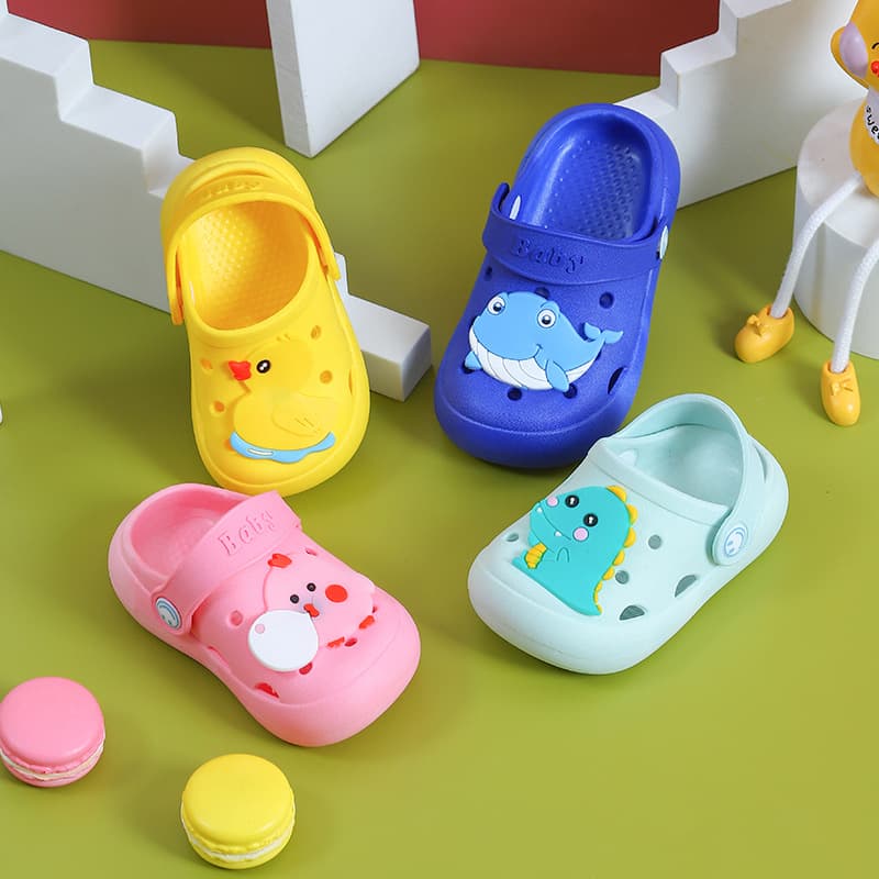 Children's non-slip Crocs-style slippers for early age for men and women, soft sole, closed toe 4