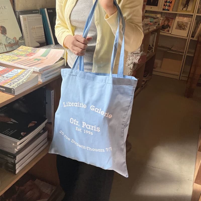 Ofr Paris Paris Bookstore Around the Bargaining French Simple French Letter Shop Bags thin billet bag women's bag 3