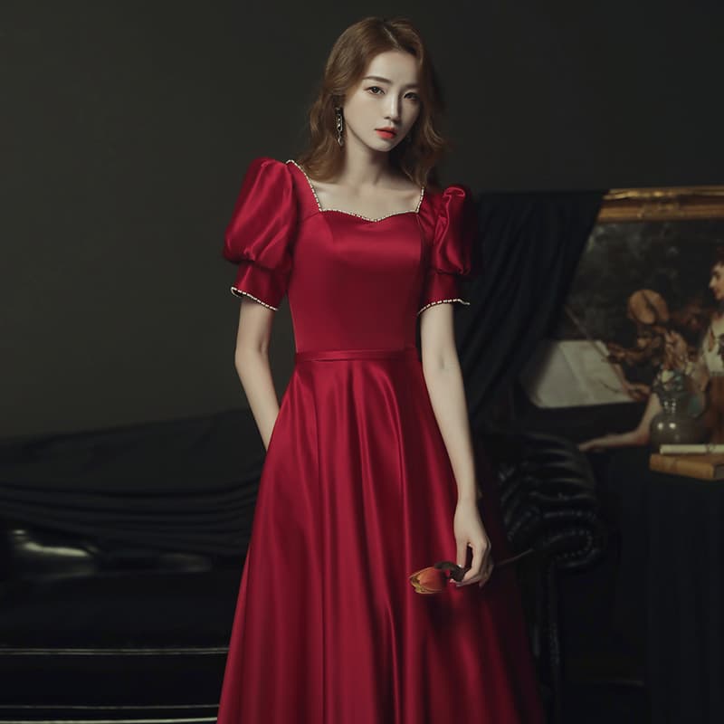 Evening dress, wedding dress, city style, square neckline 2