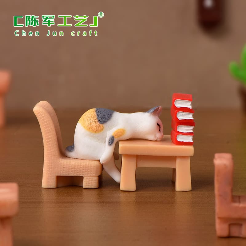 Micro landscape, creative cartoon cute resin decor, animal model with accessories, kitten 2