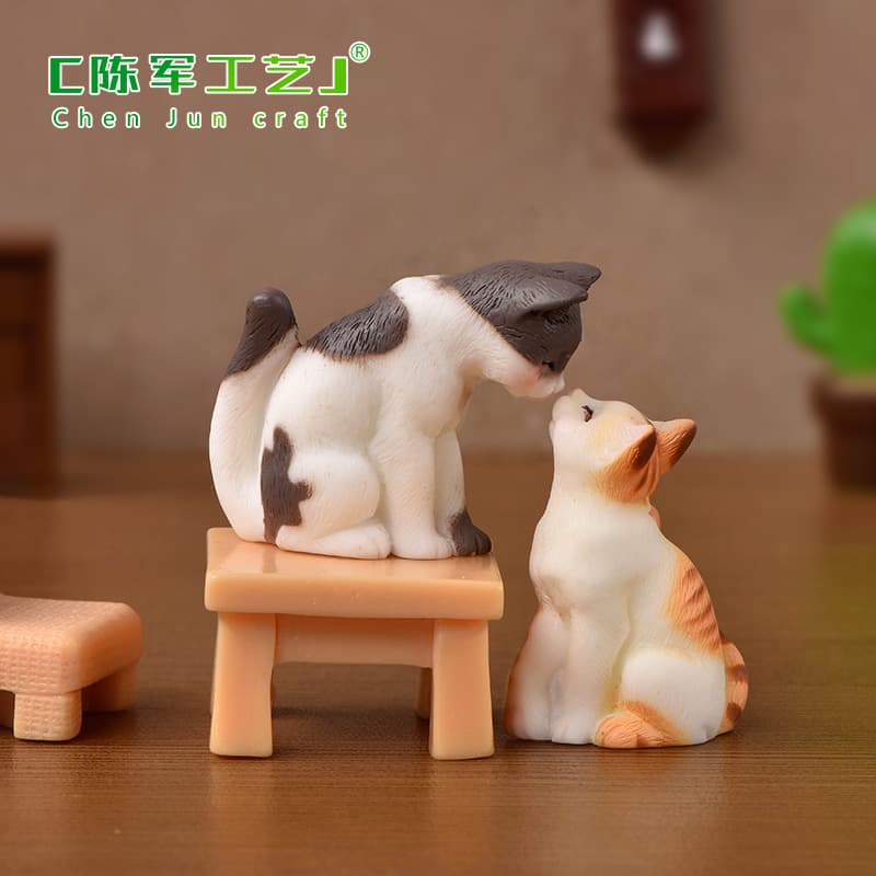 Micro landscape, creative cartoon cute realistic minifigure, decorations with accessories, table accessory, kitten, cat 3