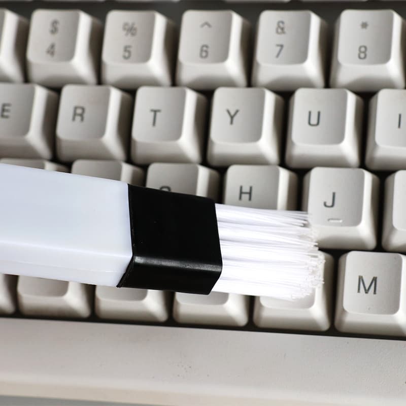 Brush, convenient hygienic keyboard, dustpan 2