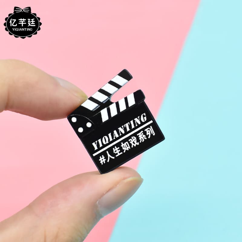 Small realistic toy, retro brooch, decorative accessory 1