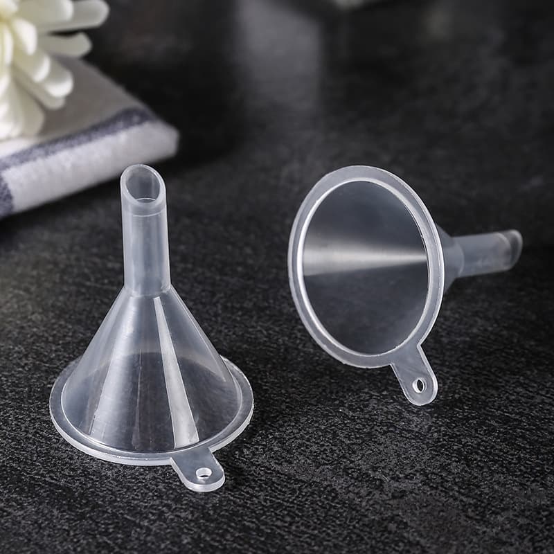 Plastic transparent small flask funnel for home use, cosmetic container 3
