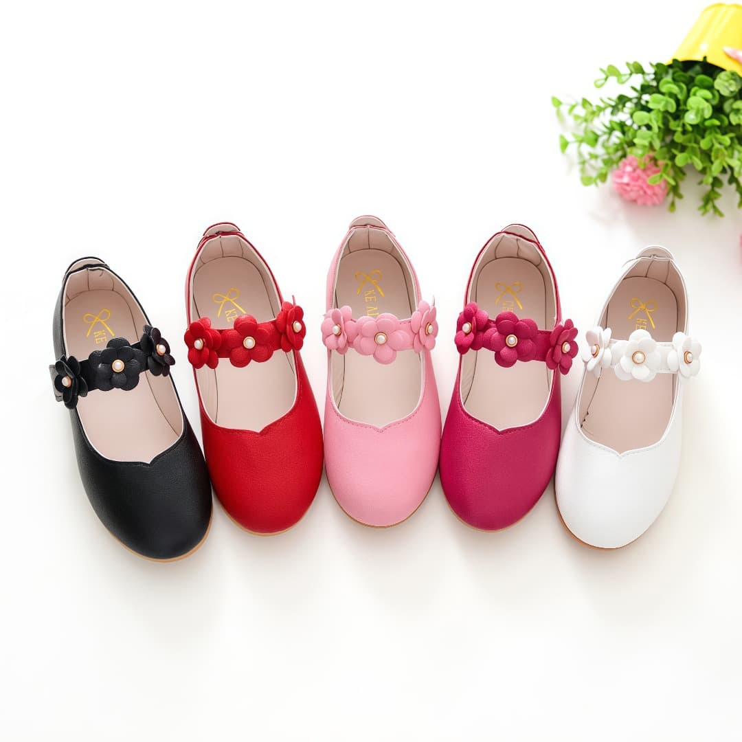 Children's white shoes made of black leather for students 1