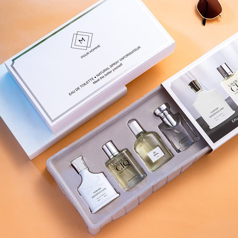 (Cross-border trading), perfume, fresh set with a light fragrance, wooden gift box, long-term effect, woody notes, men's fragrance 4