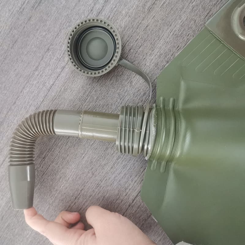 Portable oil bag, thickened portable software oil barrel, car spare oil tank, mobile transportation, storage and storage bag 3