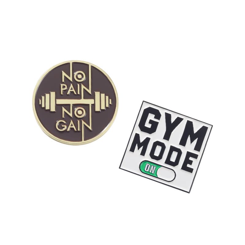 [外贸新款 方形圆盘字母GYM MOOE 创意个性滴油烤漆金属胸针] 5