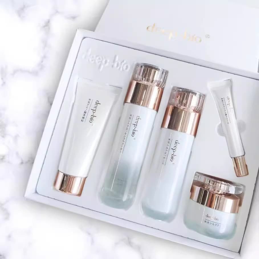 Moisturizing set, cleansing milk, essence, eye cream for skin care 4