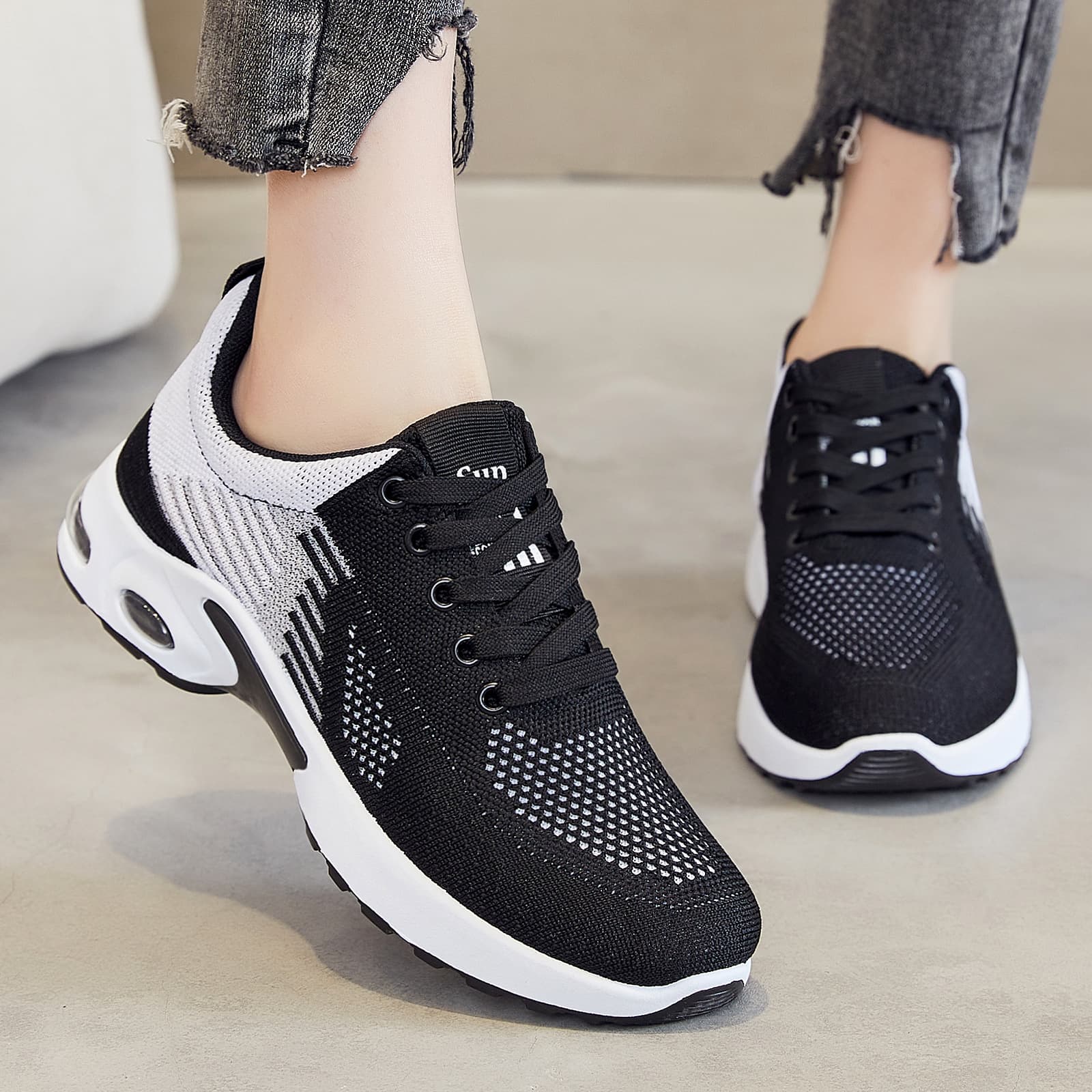 Sports shoes for women spring new mesh fly woven breathable women's shoes popular fashion casual shoes women's cross-border running shoes 3