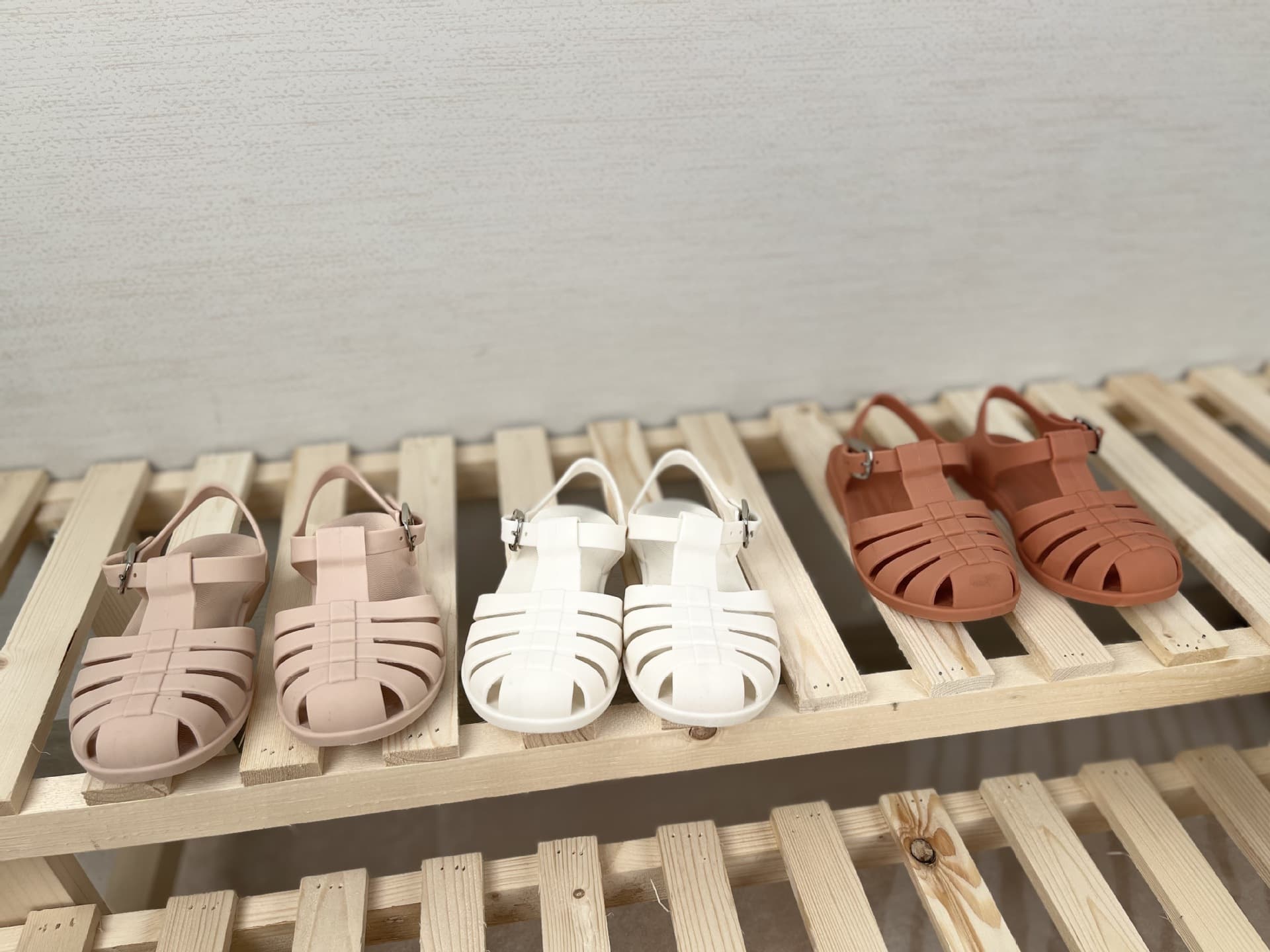 Summer rubber children's beach sandals for early age, (Physicals), soft sole, closed toe 2
