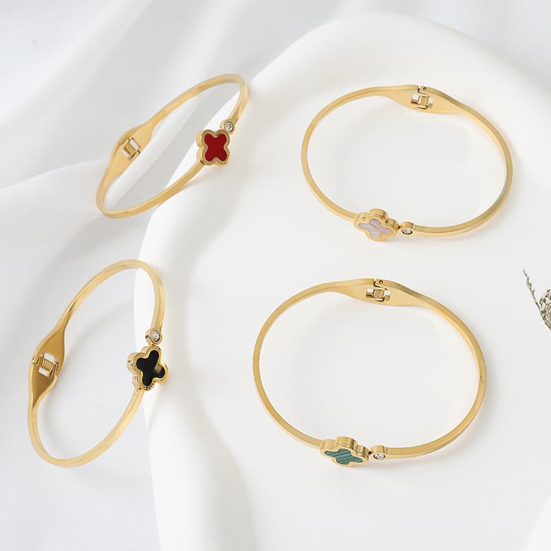 (Cross-border trading), fashionable sophisticated waterproof women's bracelet stainless steel, four-leaf clover 1