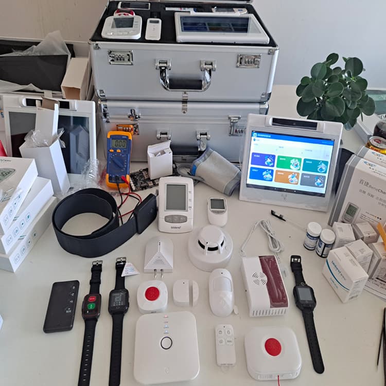 Home Pension Service Center has no sense of service smart terminal, home security and wearable equipment 1