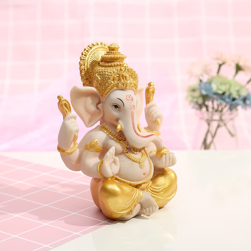 Table checkout, resin decor, for luck, India 4