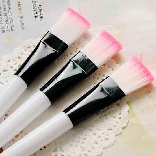Soft silicone face mask, cosmetic medical brush, easy application 3