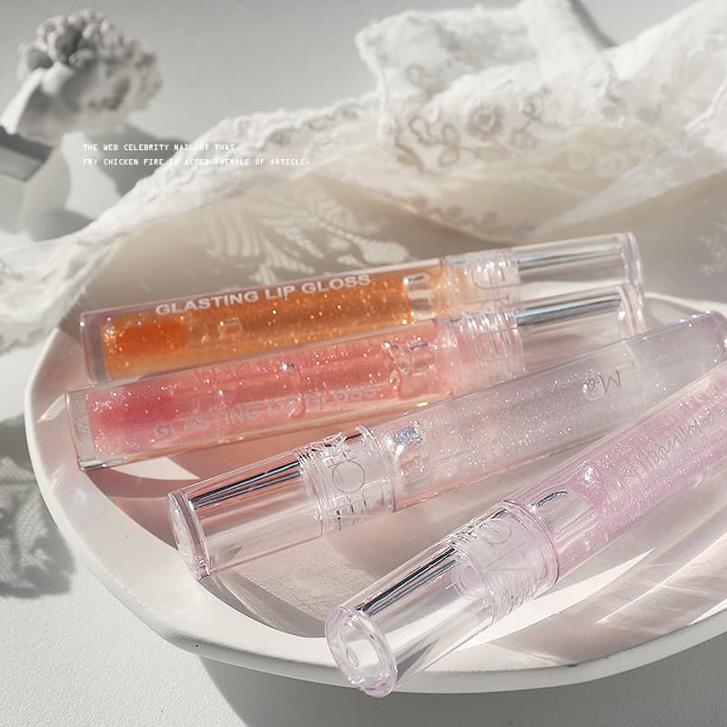 Maxfine Moisturizing lip gloss, makeup primer, intense hydration, plump lips effect, mirror effect, does not fade 2