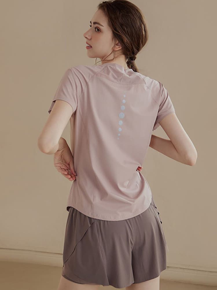 Breathable fitted sports yoga clothing, quick dry short sleeve T-shirt for gym, for running
