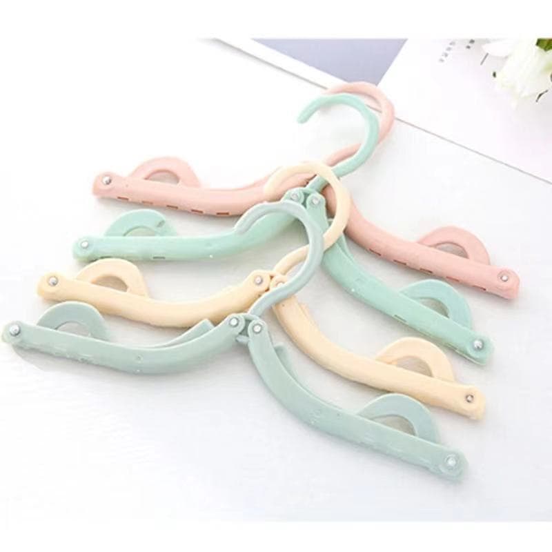 Plastic handheld travel hanger for traveling, shoe last to go out, socks, small drying rack 3