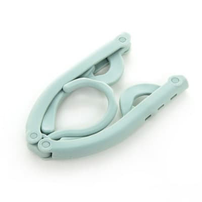 Plastic handheld travel hanger for traveling, shoe last to go out, socks, small drying rack 6