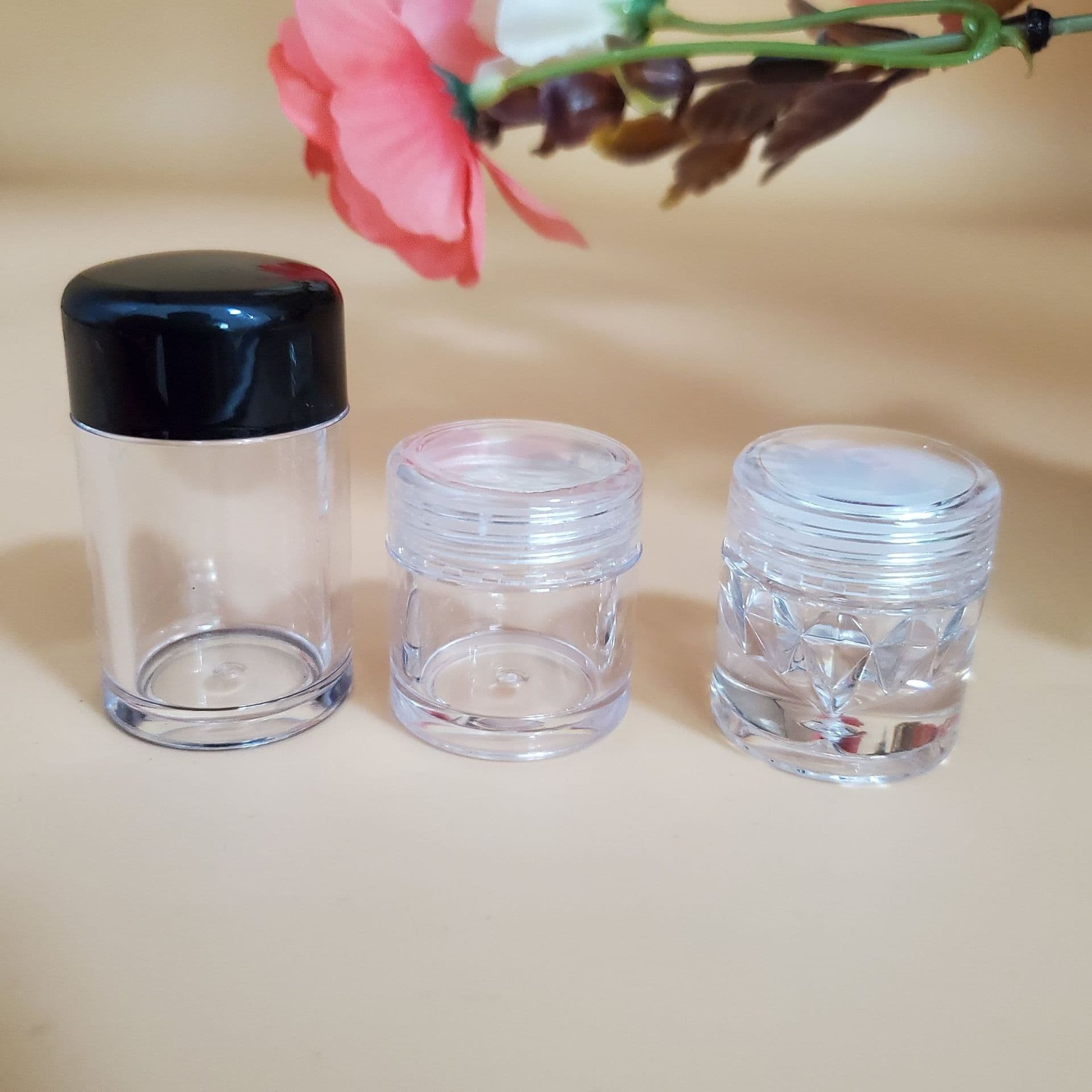 Manufacturer supplies 3g5g8g10g single-hole porous flip-top small powder bottle with inner plug for nail powder bottle cosmetic packaging materials 4