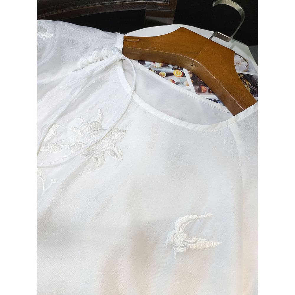 White colored autumn shirt with a round collar, Chinese style 3