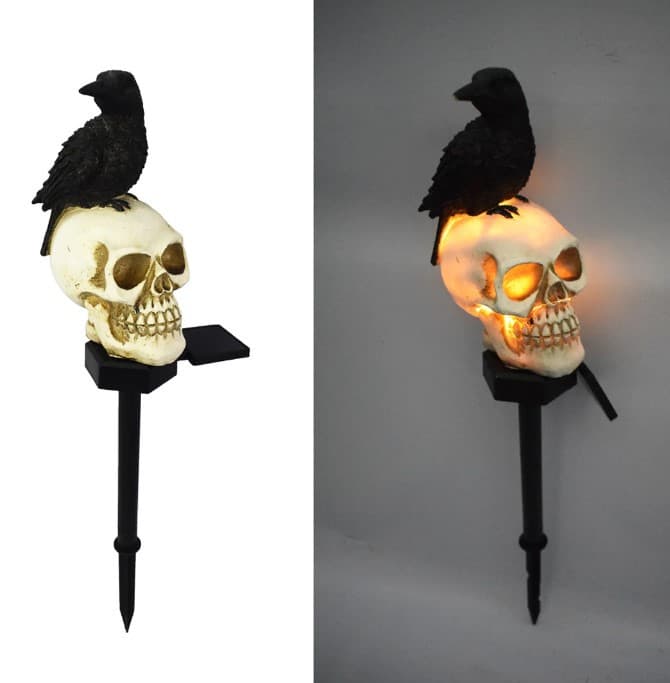 Solar Light Skull Halloween Crow Decoration 1