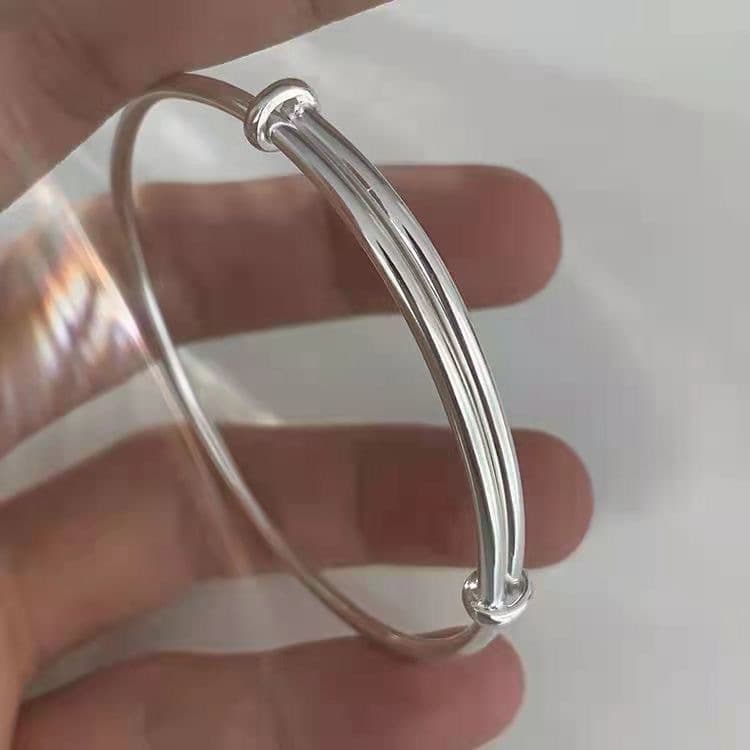 Glossy design women's bracelet, simple and elegant design, trend of season, light luxury style, bright catchy style, high-quality style