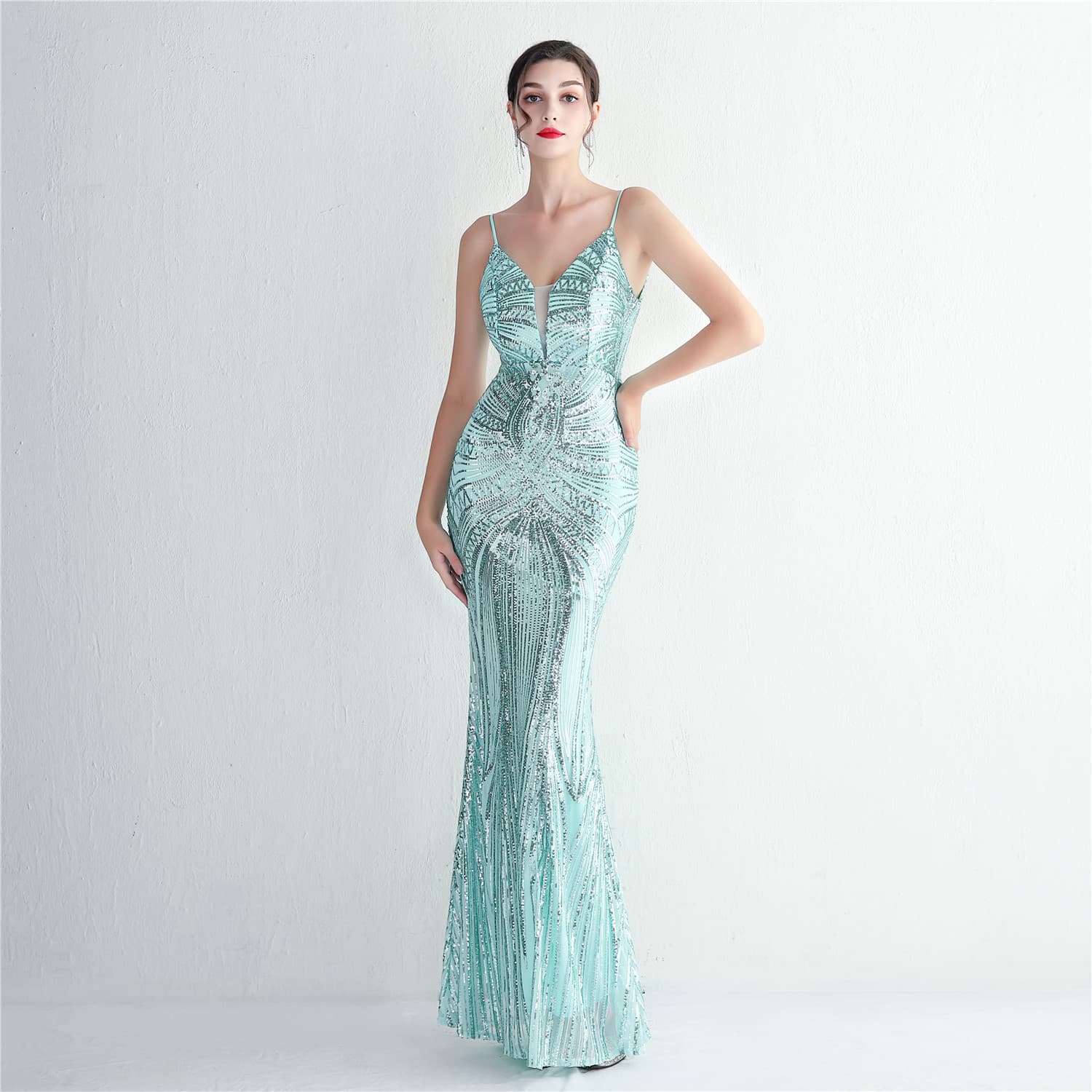 Long evening dress, city style, with sequins, slim fit 2