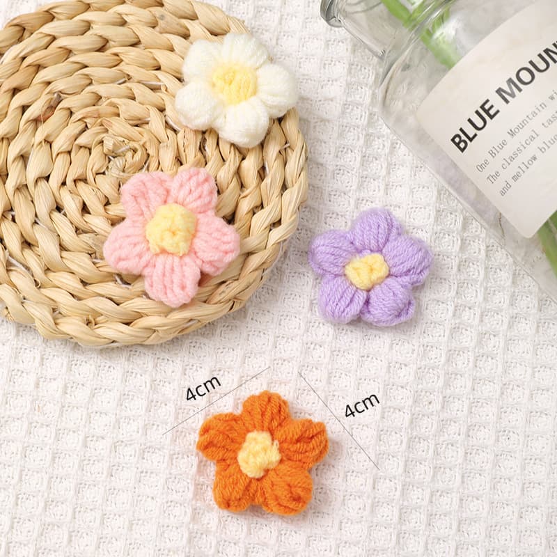 Cute knitted brooch, pin, accessory, bag, pendant lapel pin, flowered 3