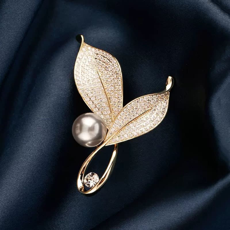 High-end brooch pearl, sophisticated protective underware lapel pin, suit, pin, accessory, 2025 years, Chanel style 1