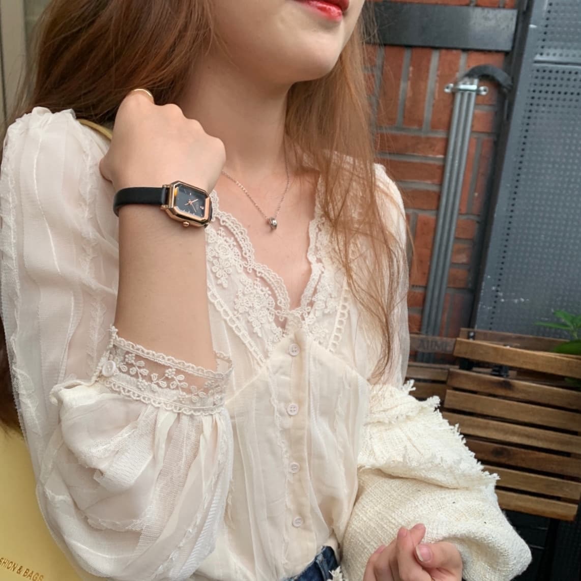 Lace spring base shiffon shirt, V-neckline, 2022 collection, trend of season 3