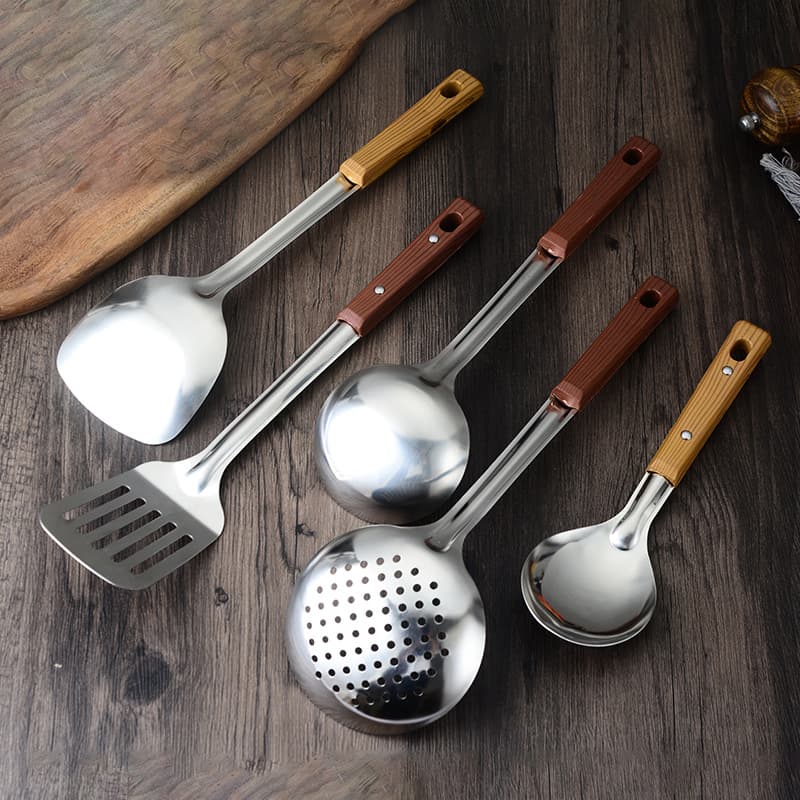 201 stainless steel spatula spoon kitchen utensil five-piece set home kitchen cooking set wooden handle large colander cooking 2
