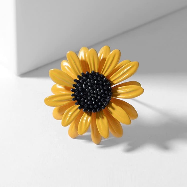High-end brooch, pin lapel pin solar-powered, suit, demi-season sweater, thermal underwear, accessory, 2022 collection