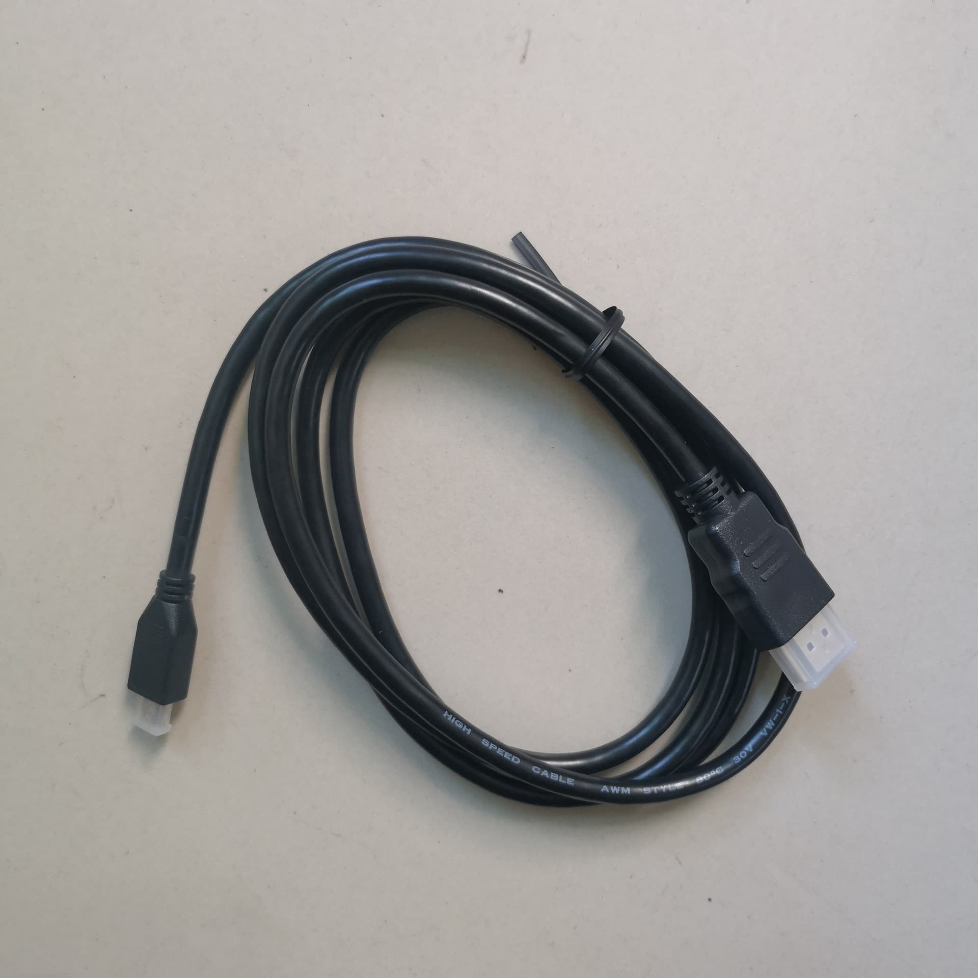 Microhdmi to HDMI line Mike to high -clear line tablet camera 2