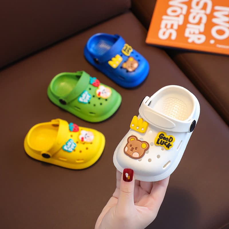 Cute non-slip children's cartoon Crocs-style slippers for early age for boys, mule, closed toe
