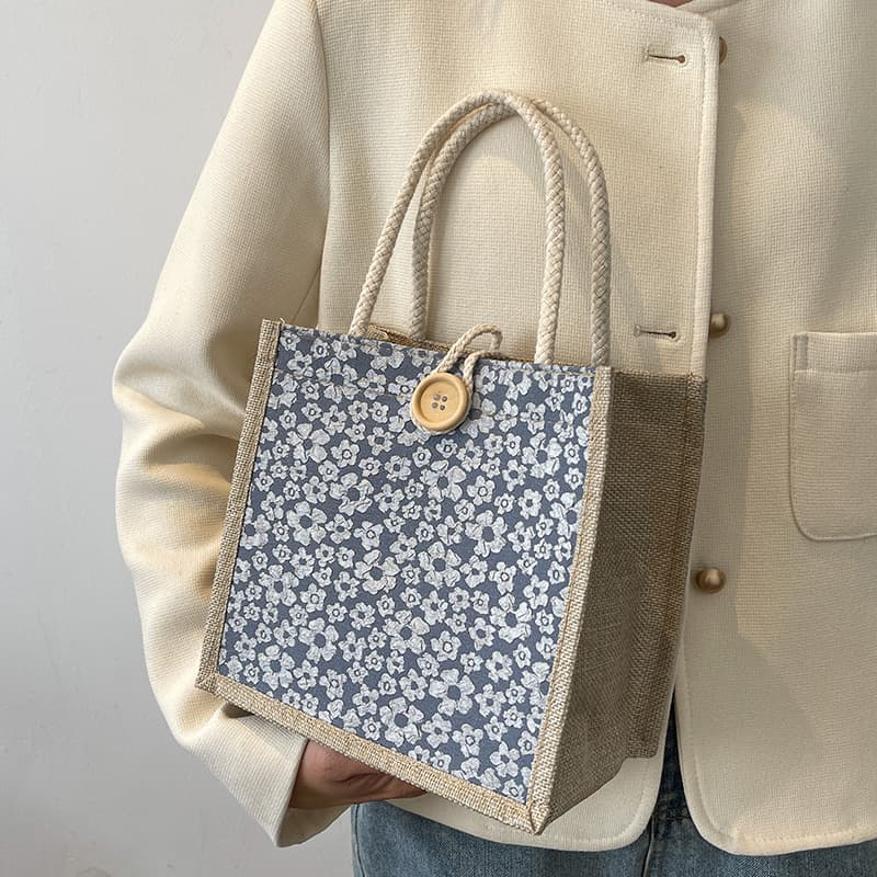 Handheld Japanese brand shoulder bag to go out, internet celebrity, 2023, western style 3