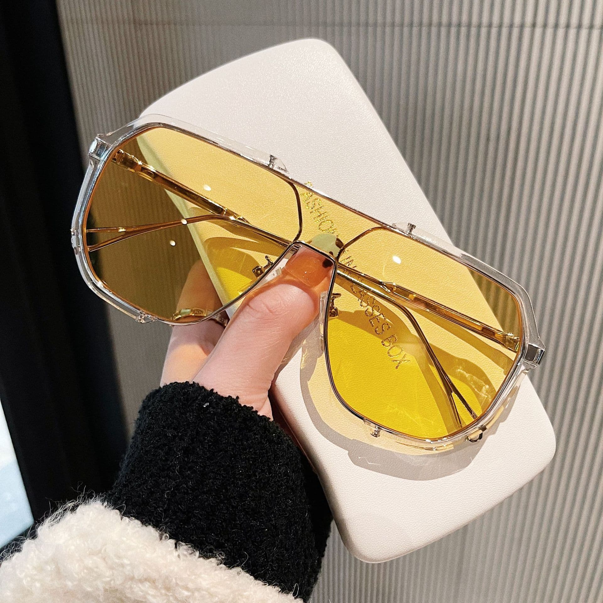 Fashionable sunglasses, brand glasses, city style, Korean style 3