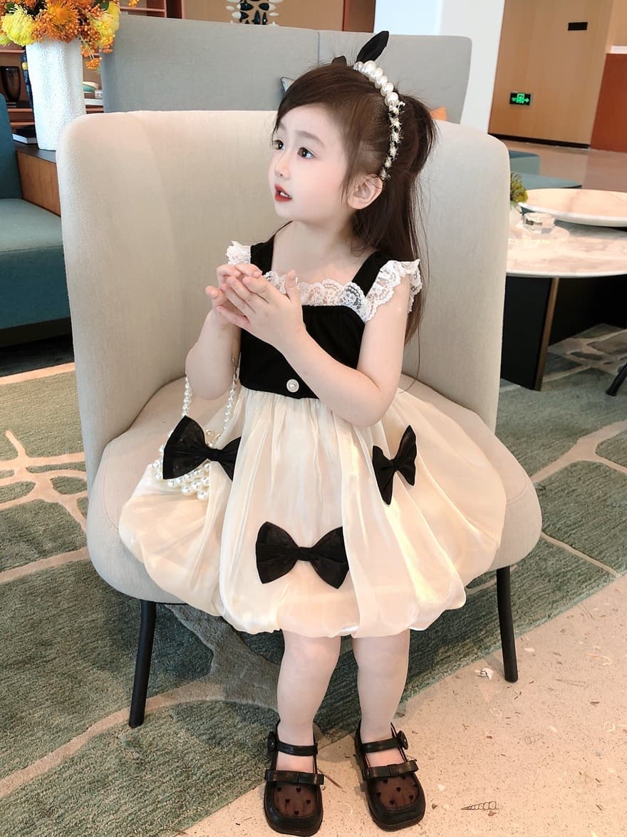 Children's cute dress with bow, western style, internet celebrity, Korean style, children's clothing 3